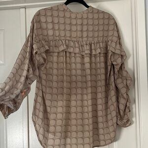 Max Studio Tan 3/4 Sleeve Button Down Blouse